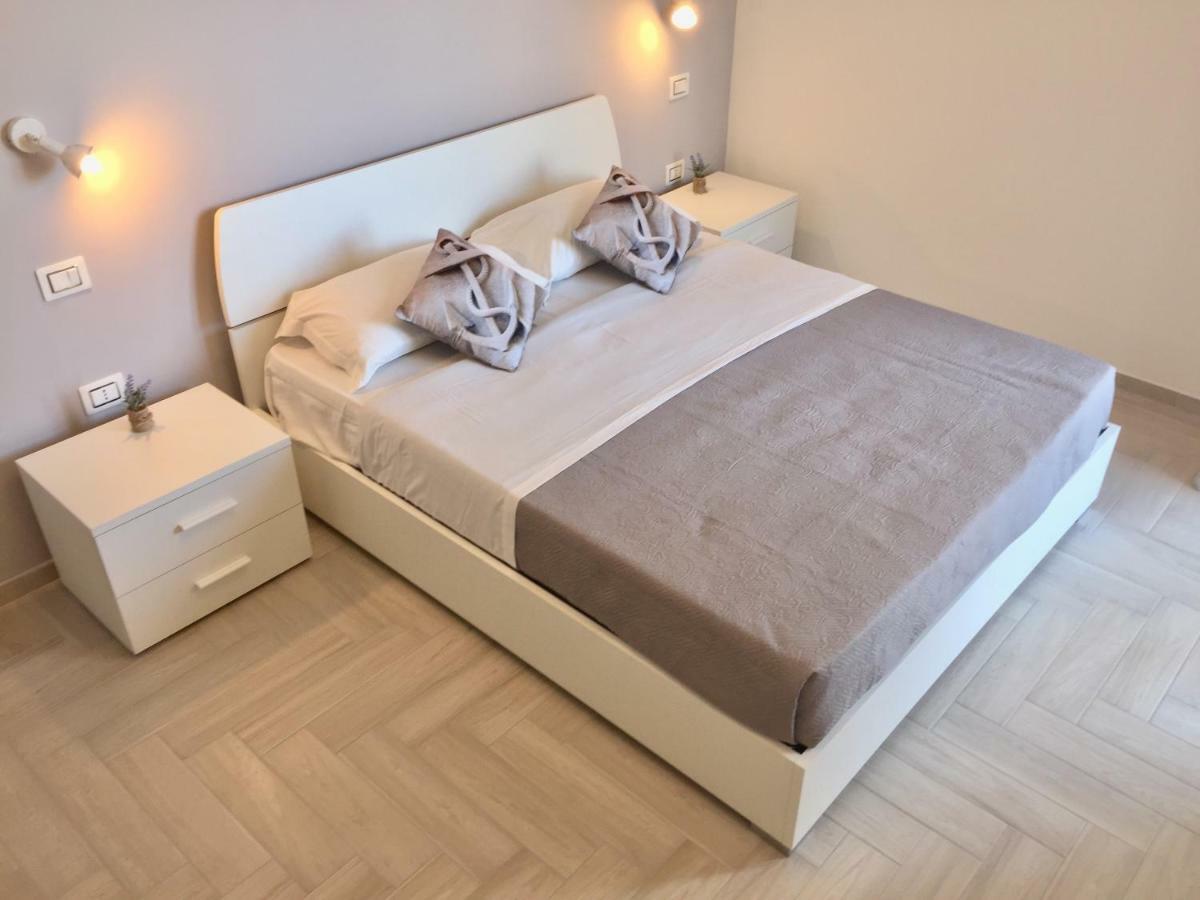 Le Domus Modern Apartments Cagliari Su Forti Exterior photo