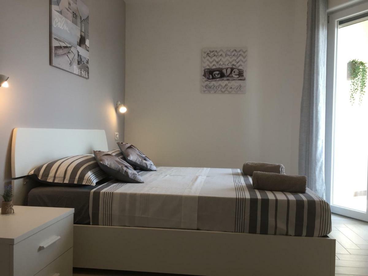 Le Domus Modern Apartments Cagliari Su Forti Exterior photo